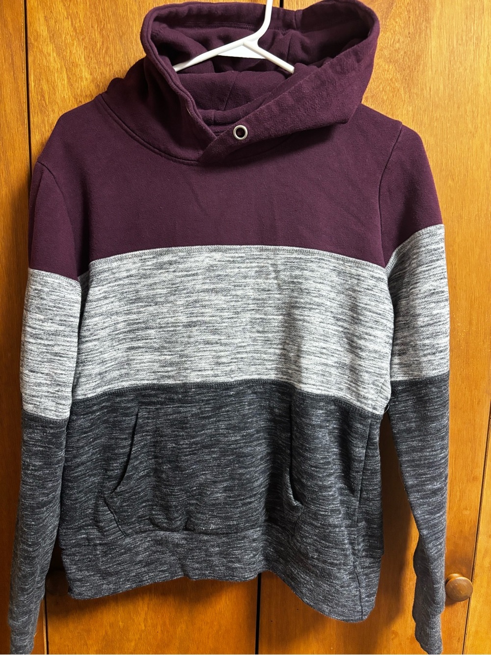 Reflex Men's Colorblock Crewneck Sweater - Burgundy, Light Gray, Dark Gray